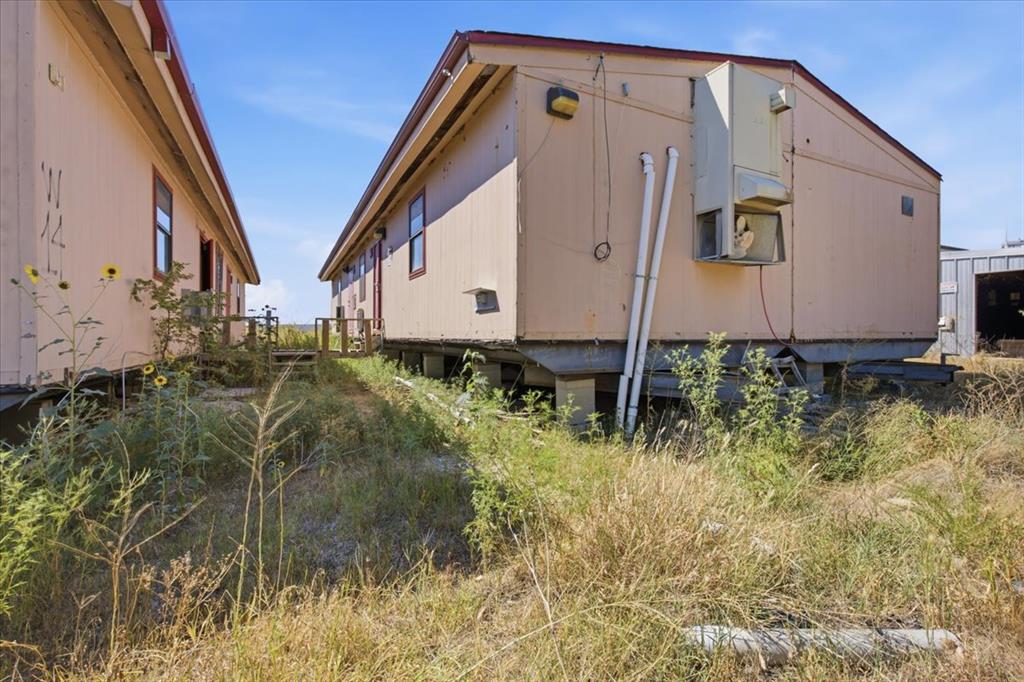 24398 County Road 3430 Property Photo 18