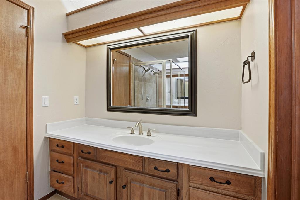 2008 Brookwood Place Property Photo 24