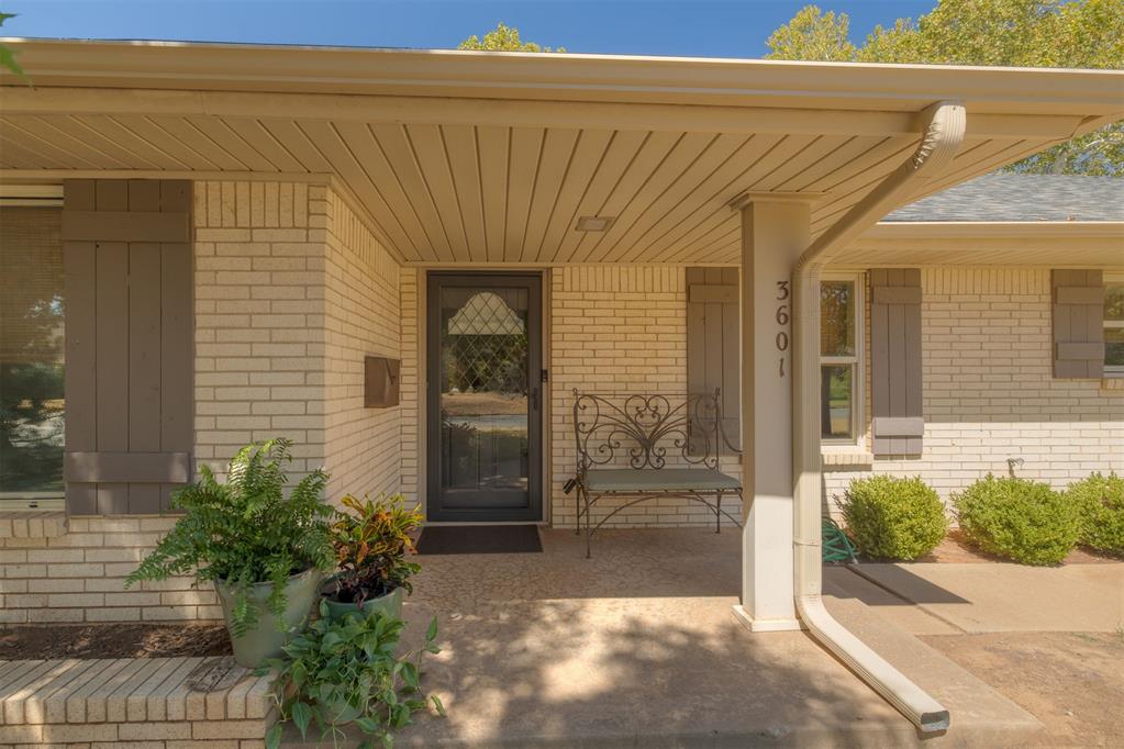 3601 Nw 69th Street Property Photo 4