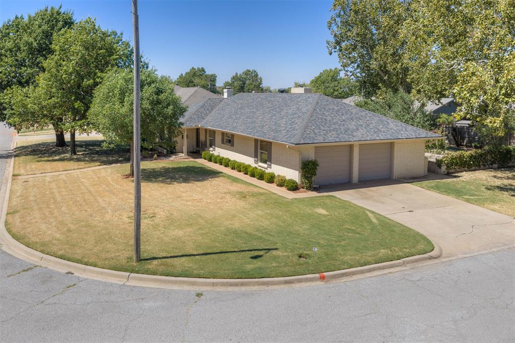 3601 Nw 69th Street Property Photo 4