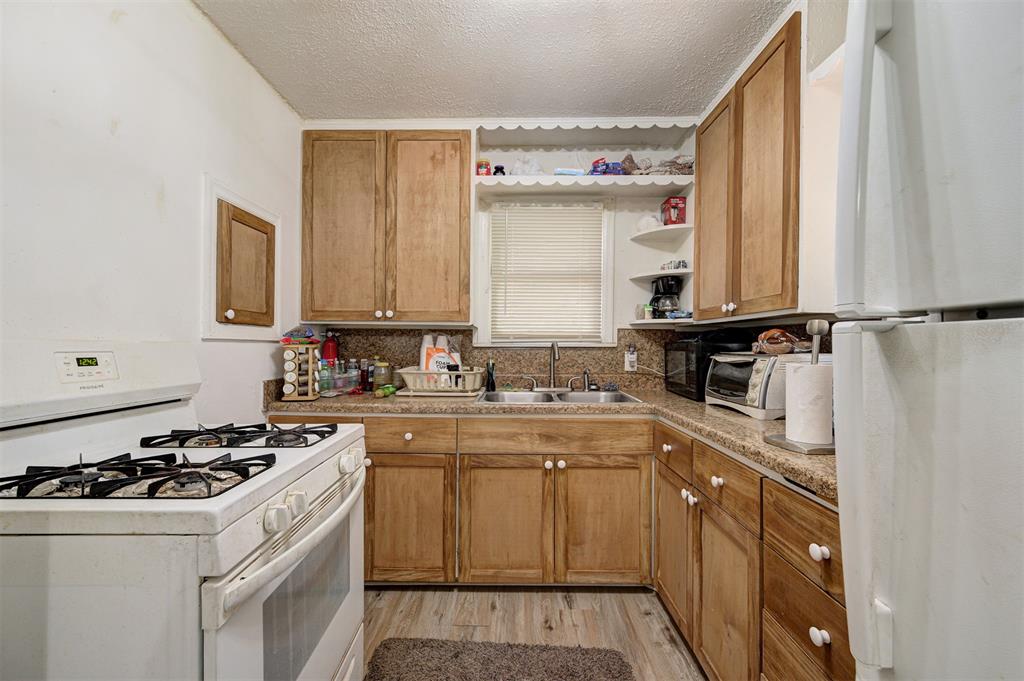 2111 Ne 26th Street Property Photo 9