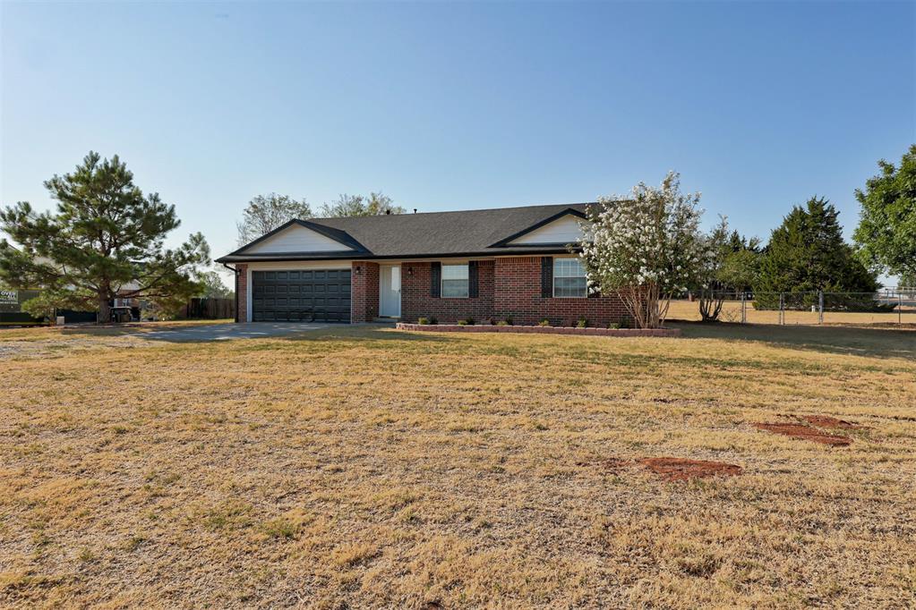 2371 Holden Lane Property Photo 2