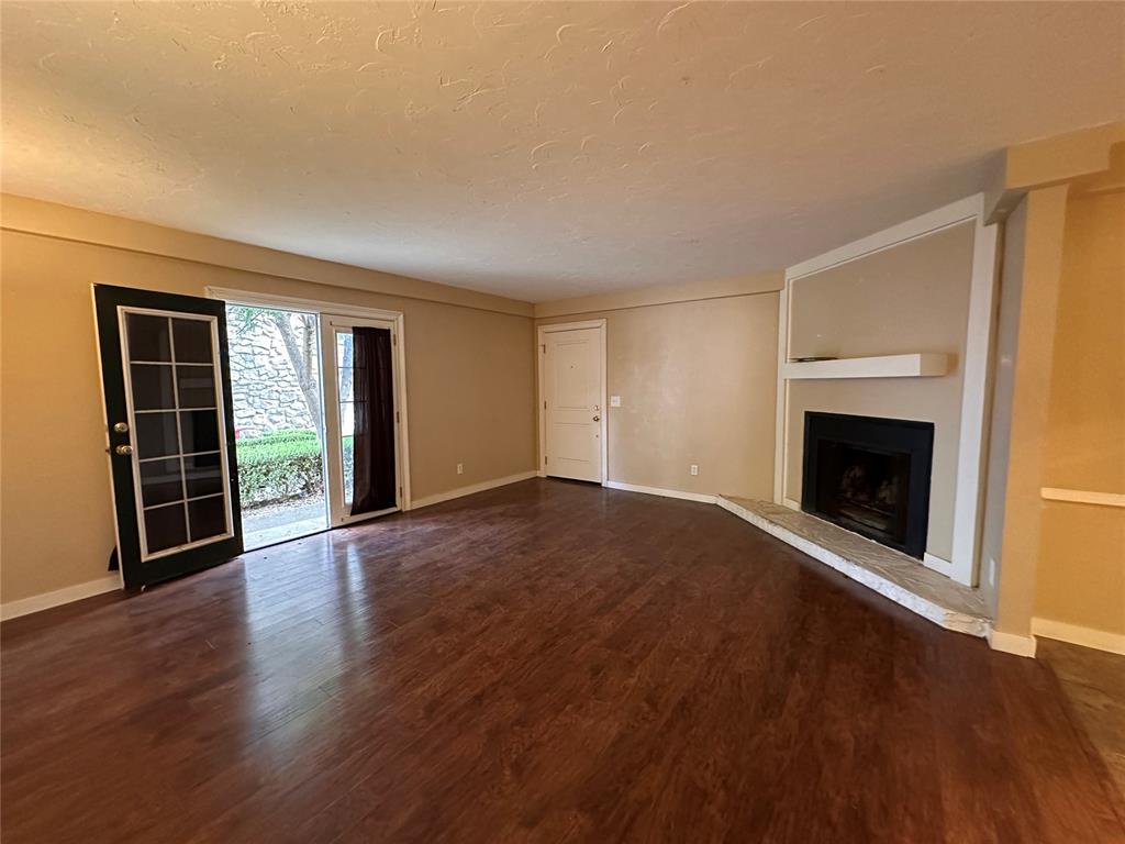 6028 NW Expressway Street A Property Photo 1