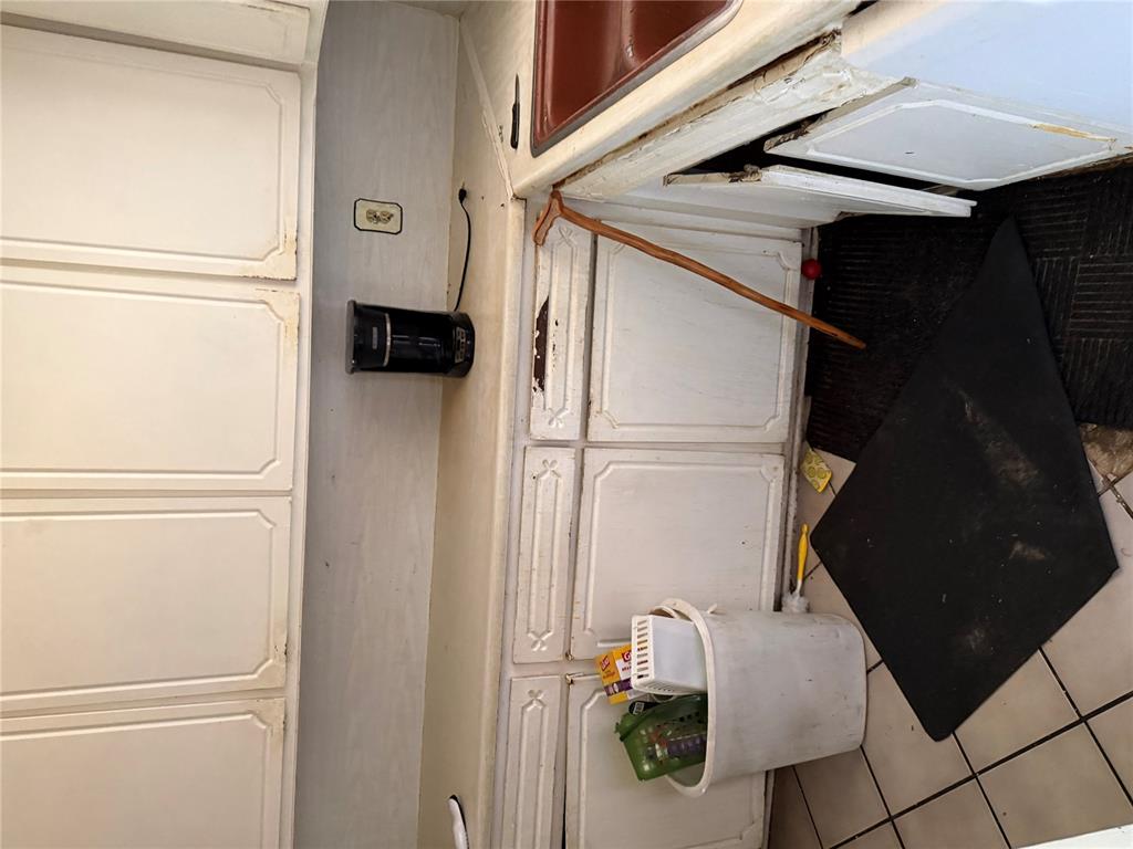7109 S Shartel Avenue Property Photo 4
