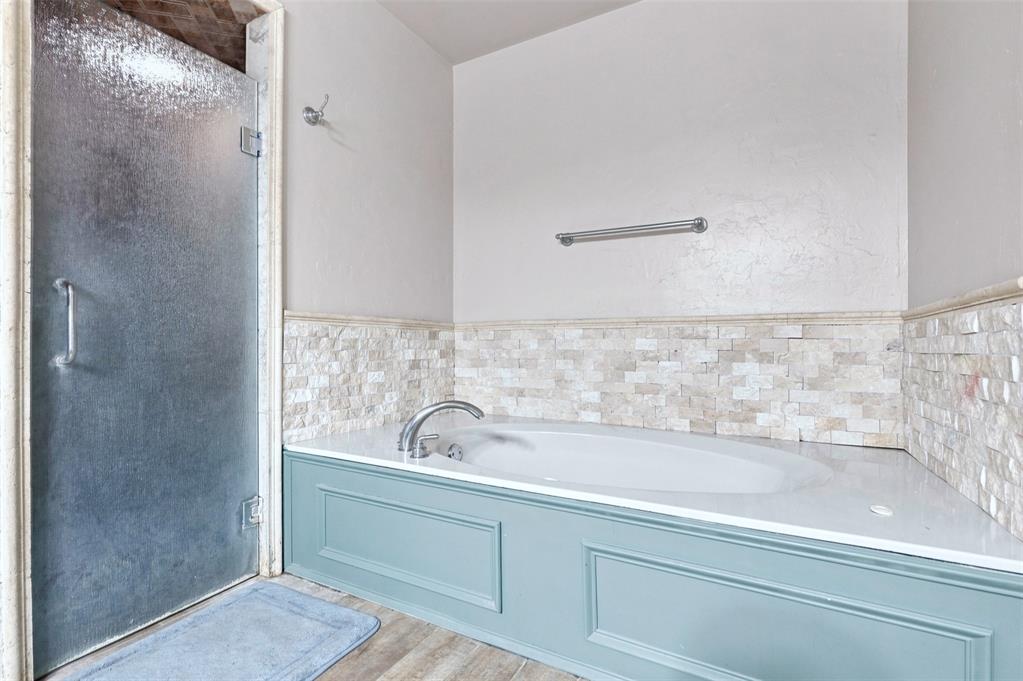 1124 Providence Court Property Photo 20