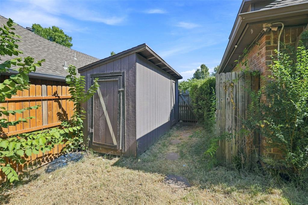 1124 Providence Court Property Photo 34