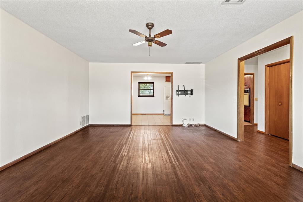 809 E Arlington Avenue Property Photo 6
