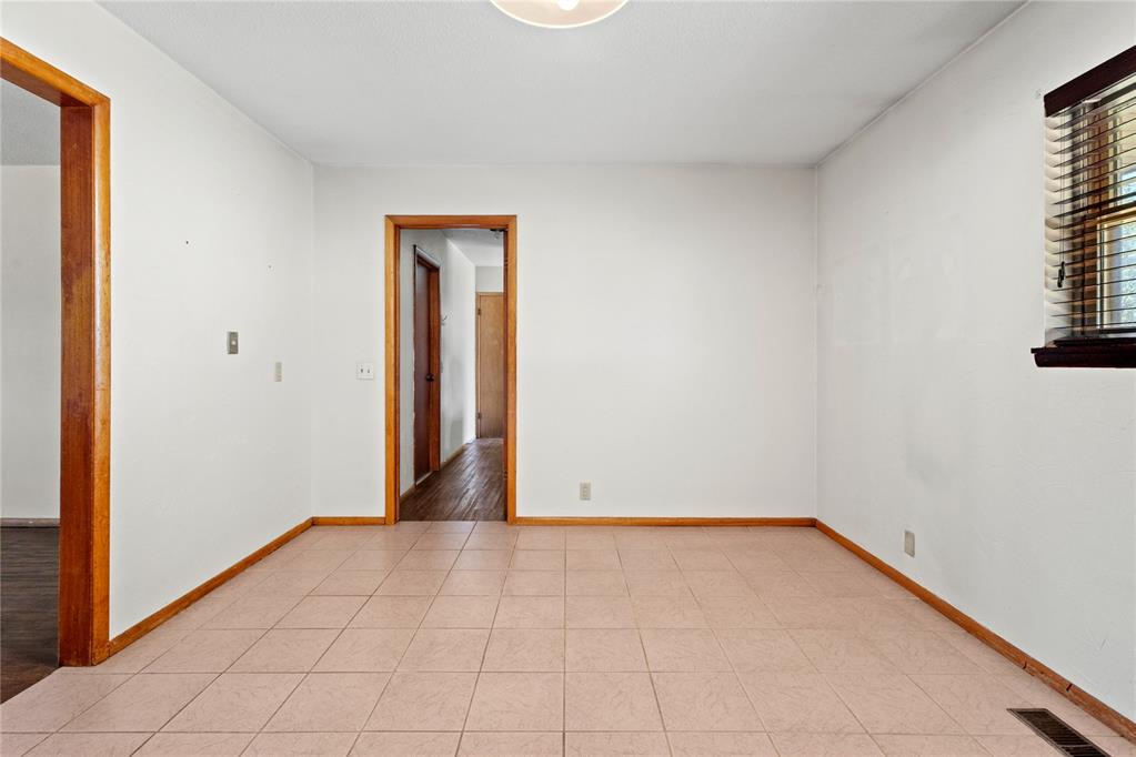 809 E Arlington Avenue Property Photo 9