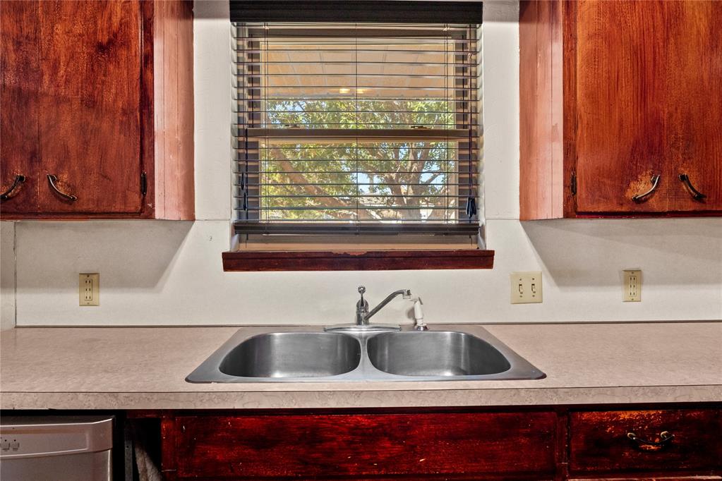 809 E Arlington Avenue Property Photo 13