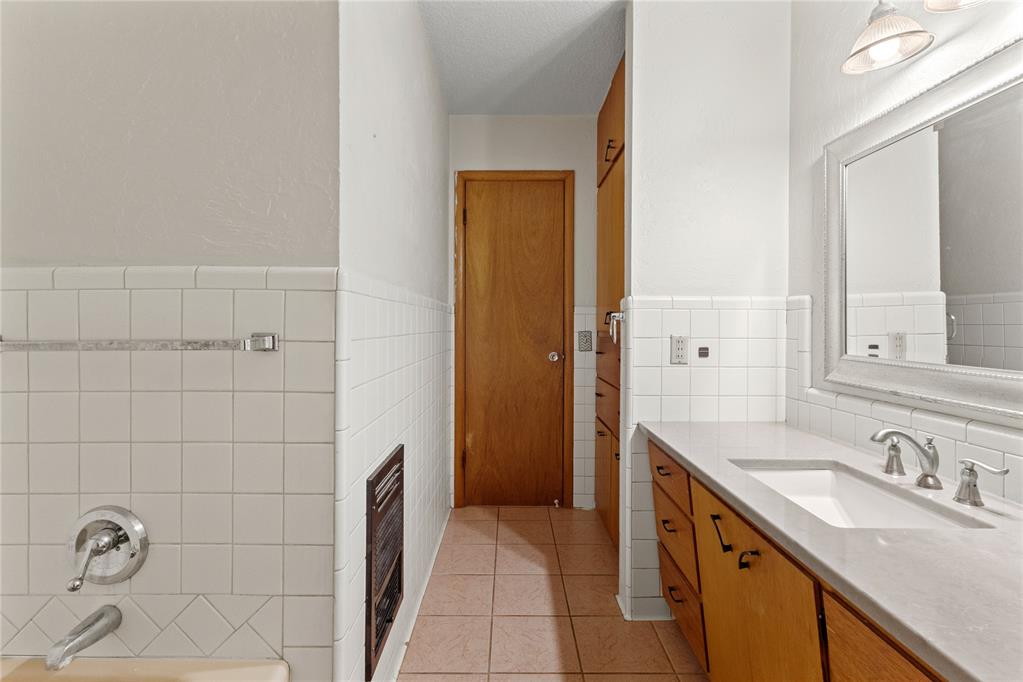 809 E Arlington Avenue Property Photo 25