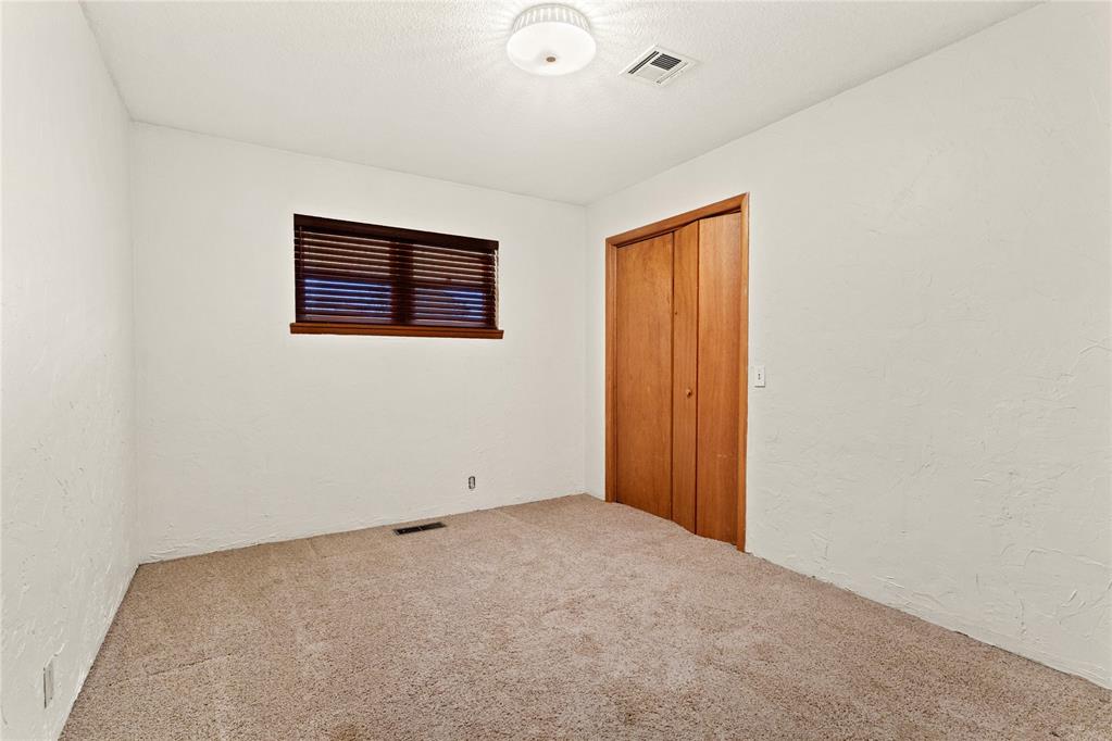 809 E Arlington Avenue Property Photo 26