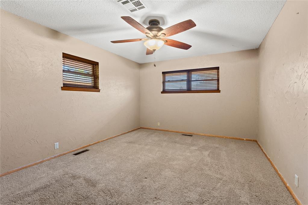 809 E Arlington Avenue Property Photo 28