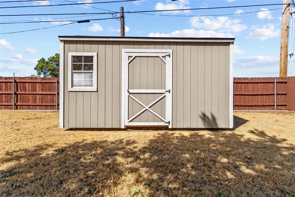 809 E Arlington Avenue Property Photo 33