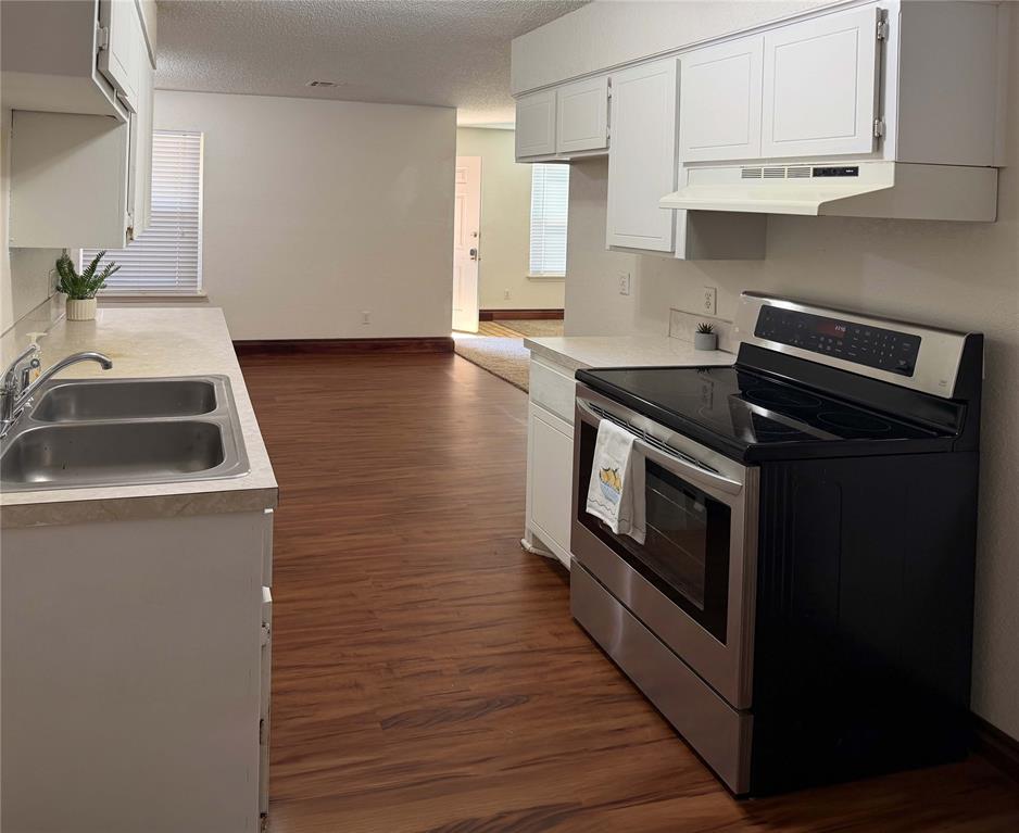1605 Se 52nd Street Property Photo 4