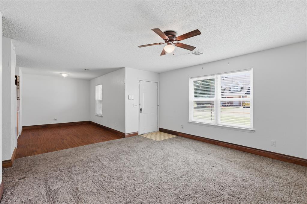1605 Se 52nd Street Property Photo 9
