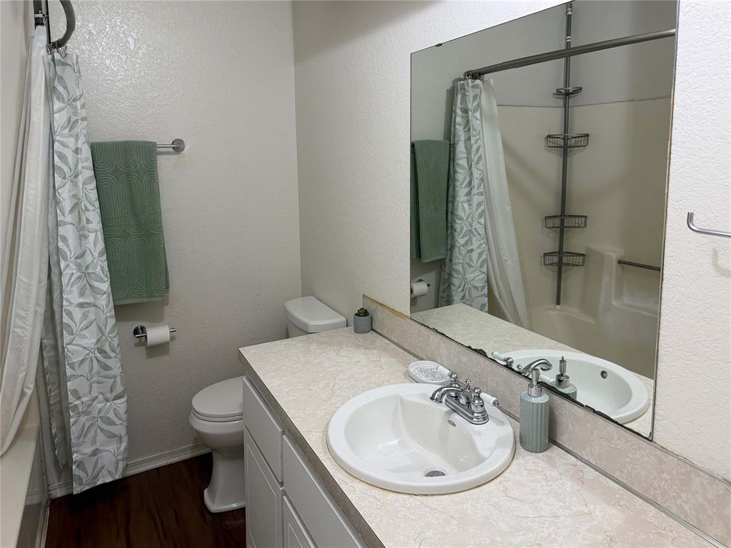1605 Se 52nd Street Property Photo 16