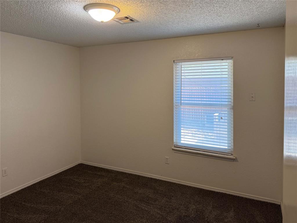 1605 Se 52nd Street Property Photo 21