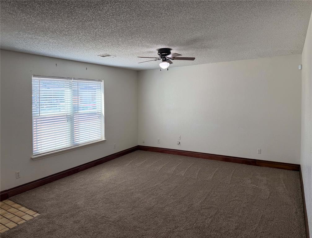 1605 Se 52nd Street Property Photo 25