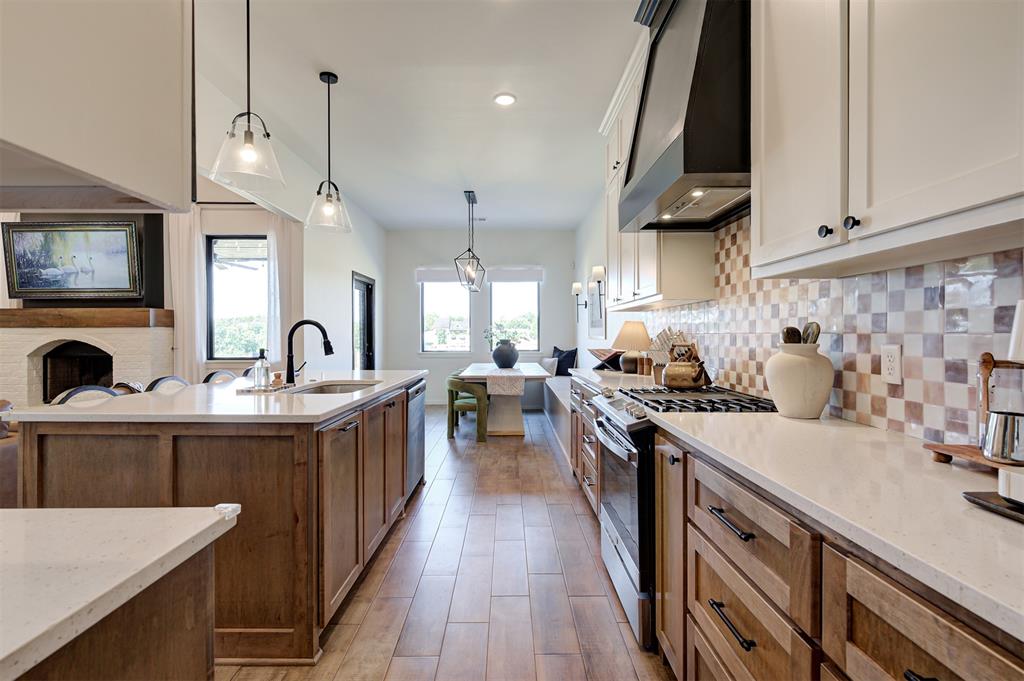 8003 Goldfinch Drive Property Photo 12