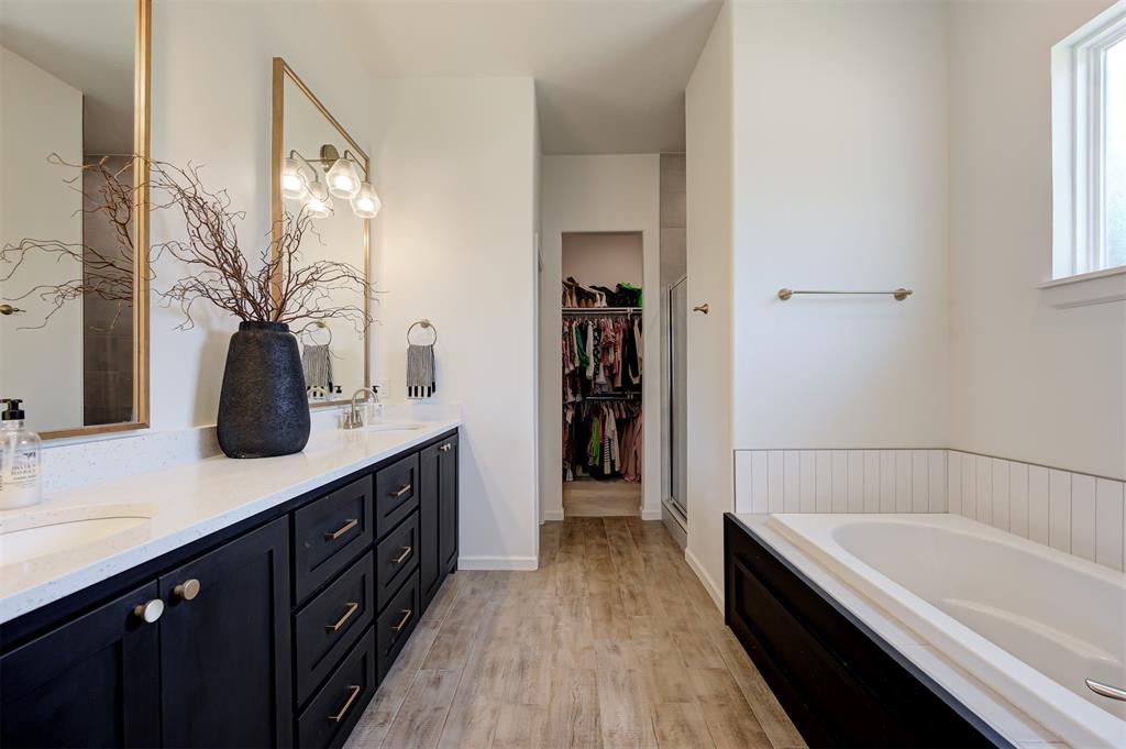 8003 Goldfinch Drive Property Photo 21