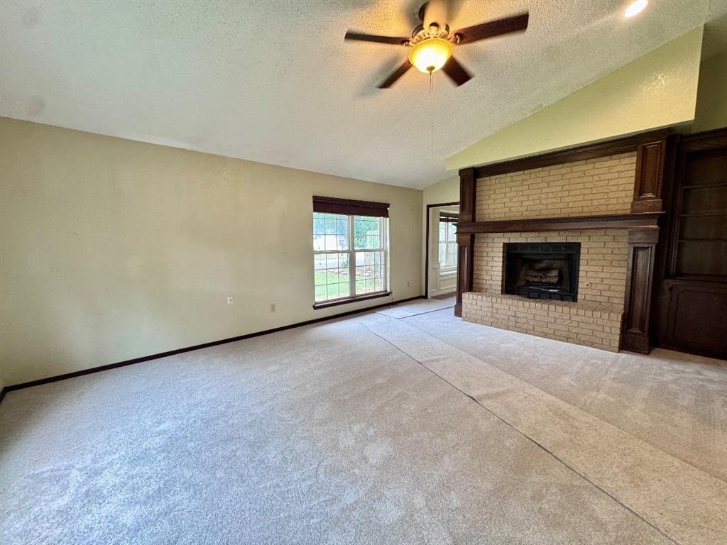 1037 Nw 166th Street Property Photo 4