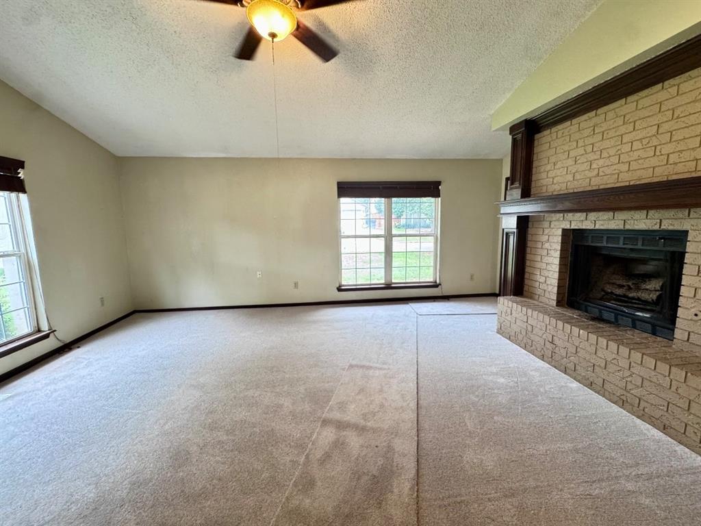 1037 Nw 166th Street Property Photo 5