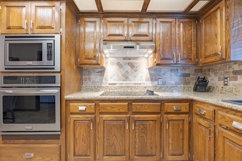 1209 Castle Creek Street Property Photo 14