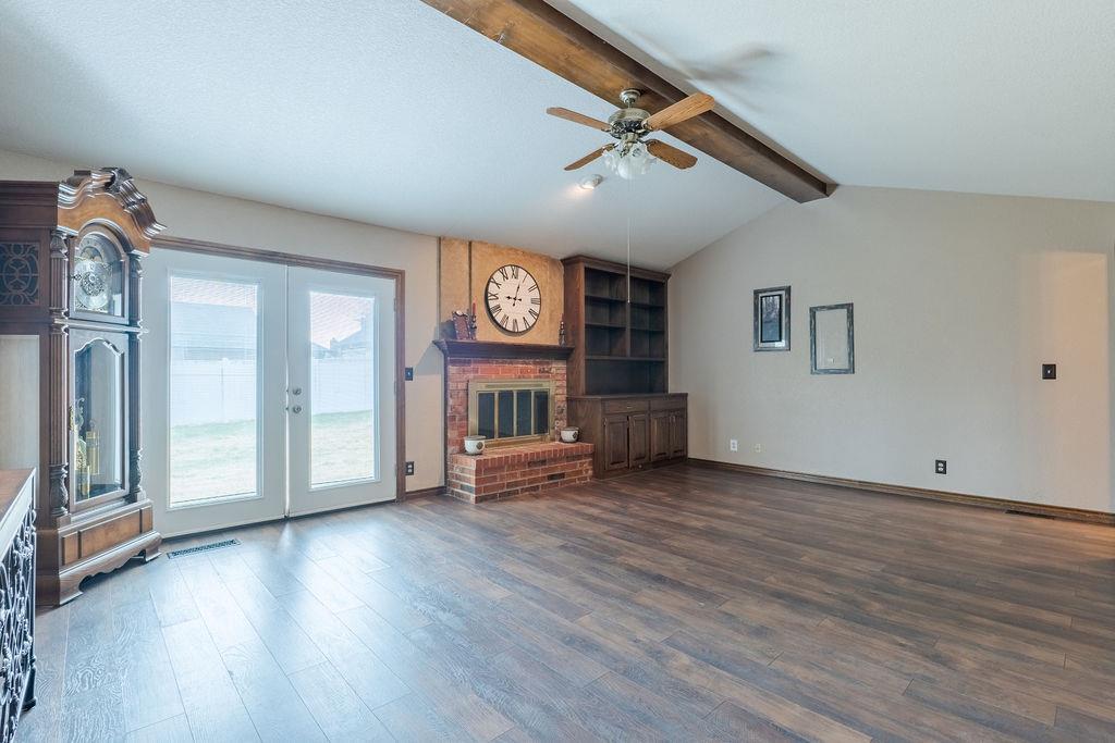 1209 Castle Creek Street Property Photo 18