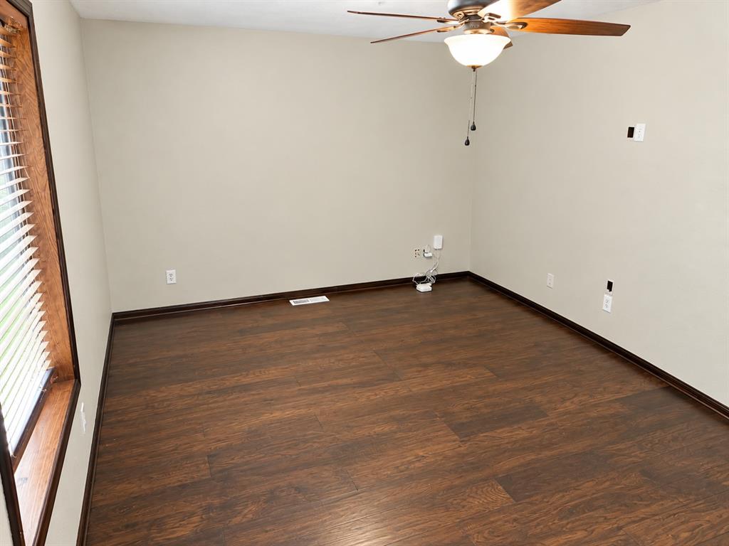 2515 Thomas Circle Property Photo 12