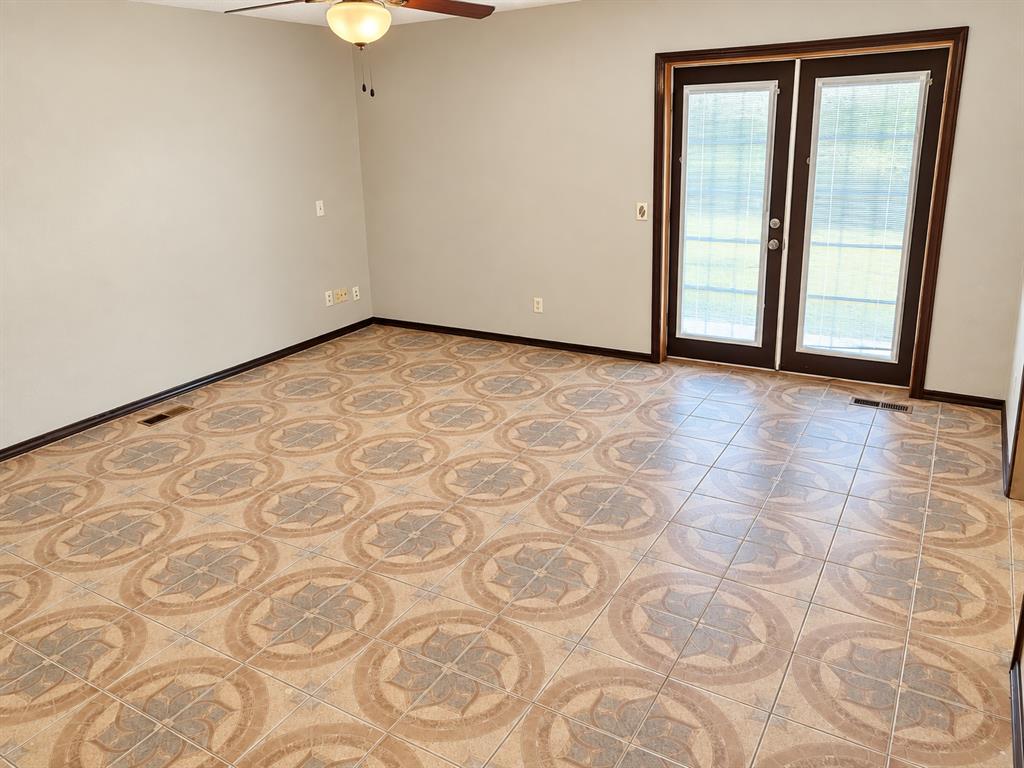 2515 Thomas Circle Property Photo 17