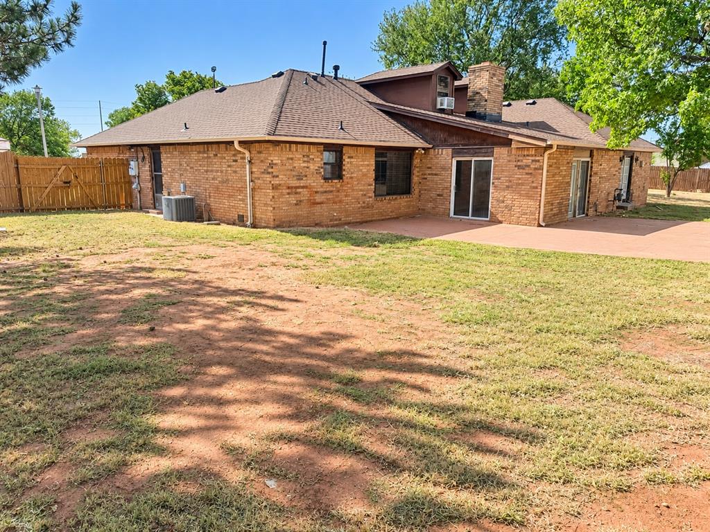 2515 Thomas Circle Property Photo 21