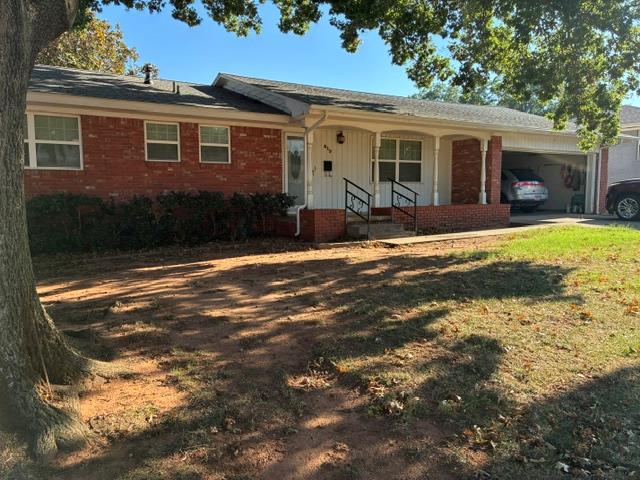 419 Olive Boulevard Property Photo 2
