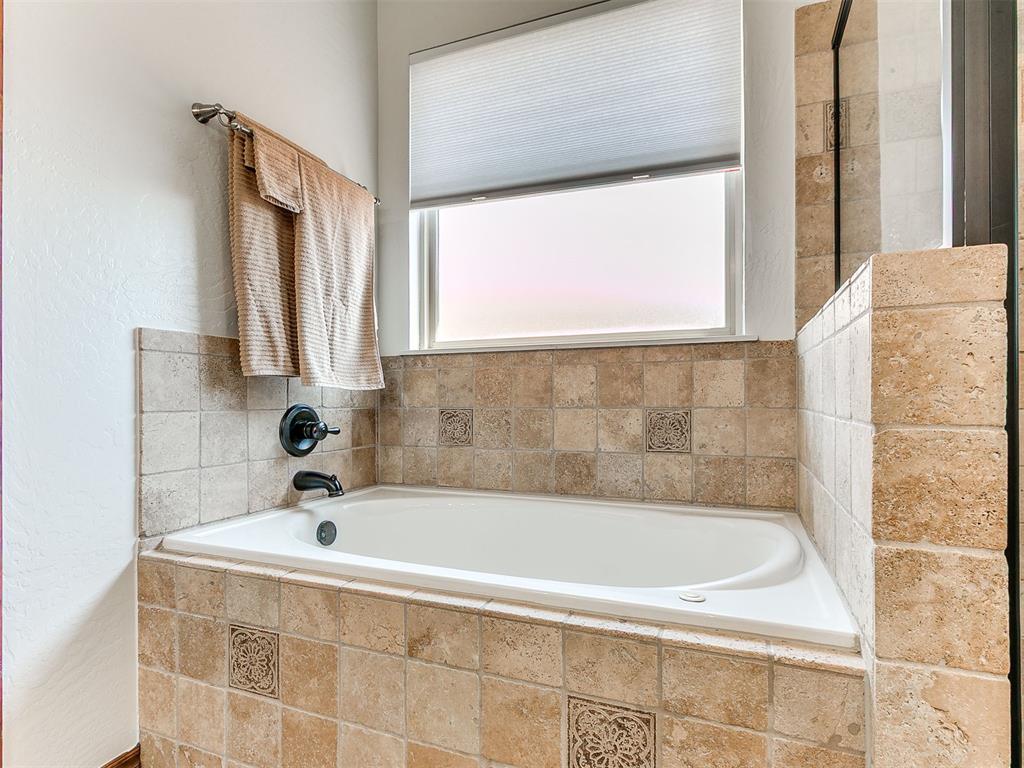 8629 Nw 111th Street Property Photo 27