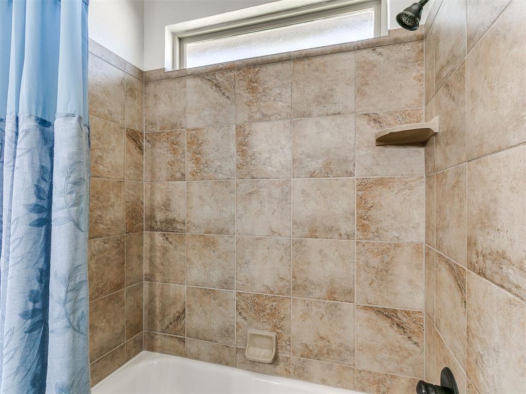 8629 Nw 111th Street Property Photo 35