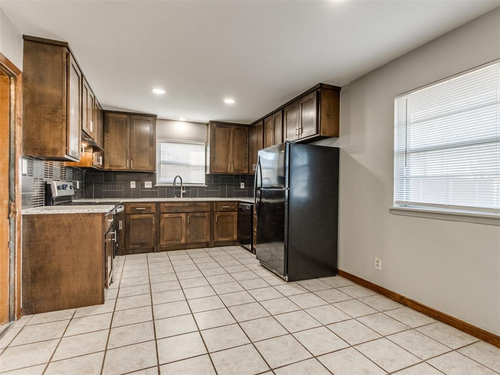 421 Foreman Avenue Property Photo 9