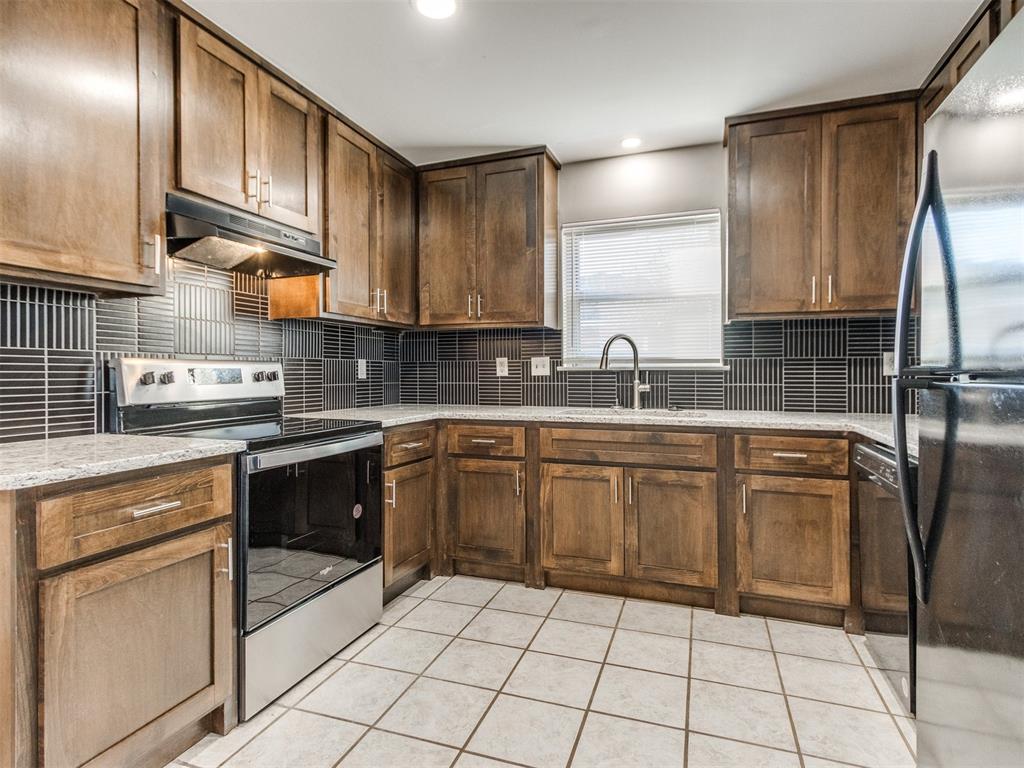 421 Foreman Avenue Property Photo 10