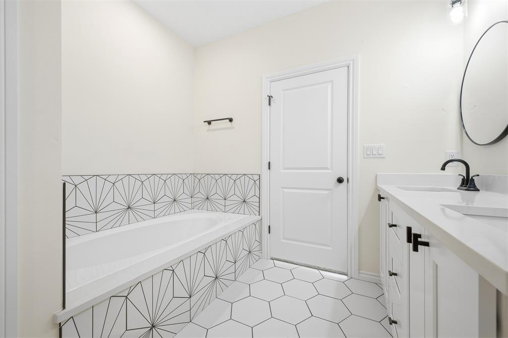 12444 Oak Alley Property Photo 21