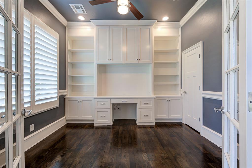 15704 James Thomas Court Property Photo 12