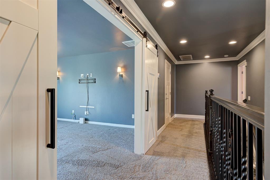 15704 James Thomas Court Property Photo 14