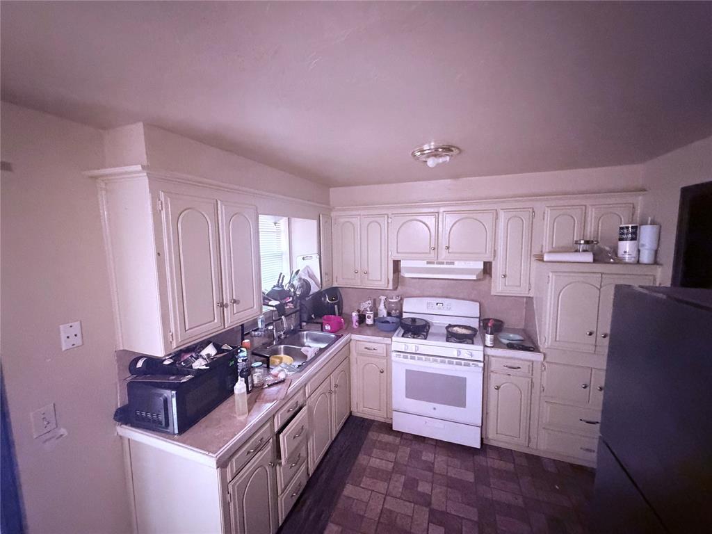 3208 Se Parker Drive Property Photo 9