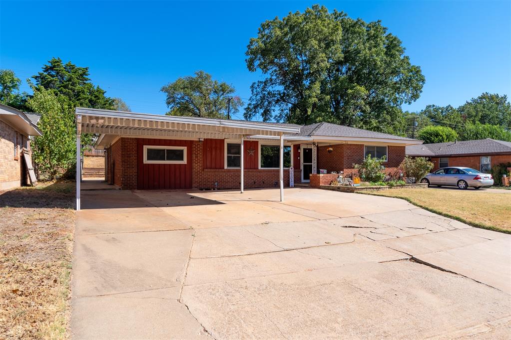 722 Cinmac Street Property Photo 1