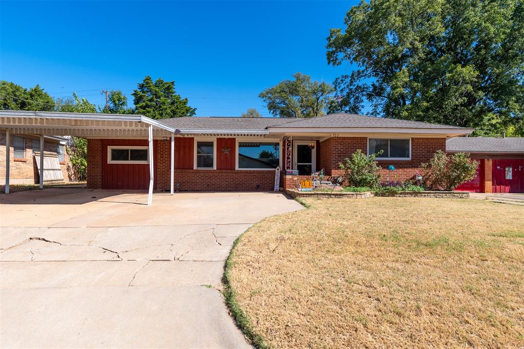722 Cinmac Street Property Photo 2