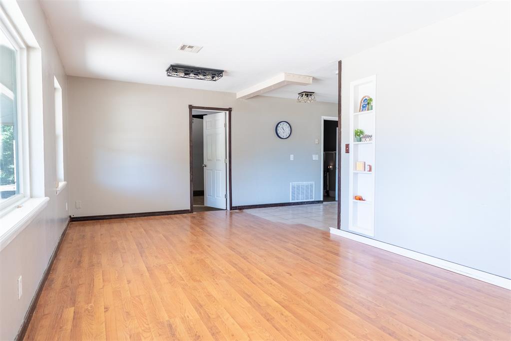 722 Cinmac Street Property Photo 4