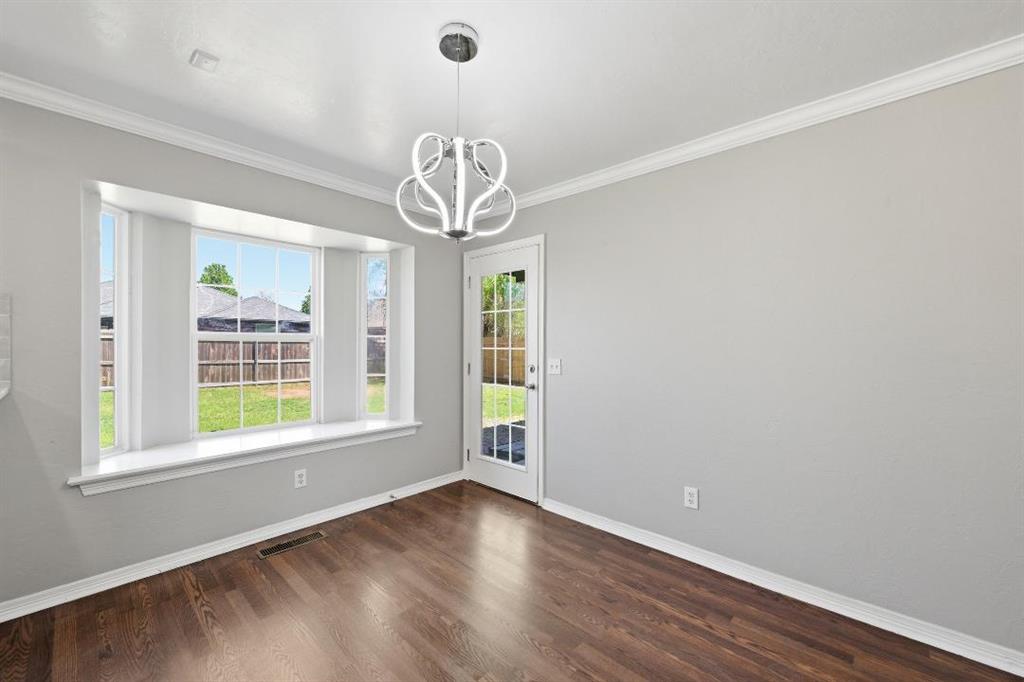11613 Sw 11th Street Property Photo 6