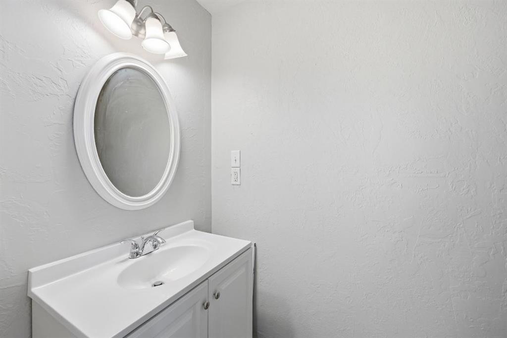 11613 Sw 11th Street Property Photo 12
