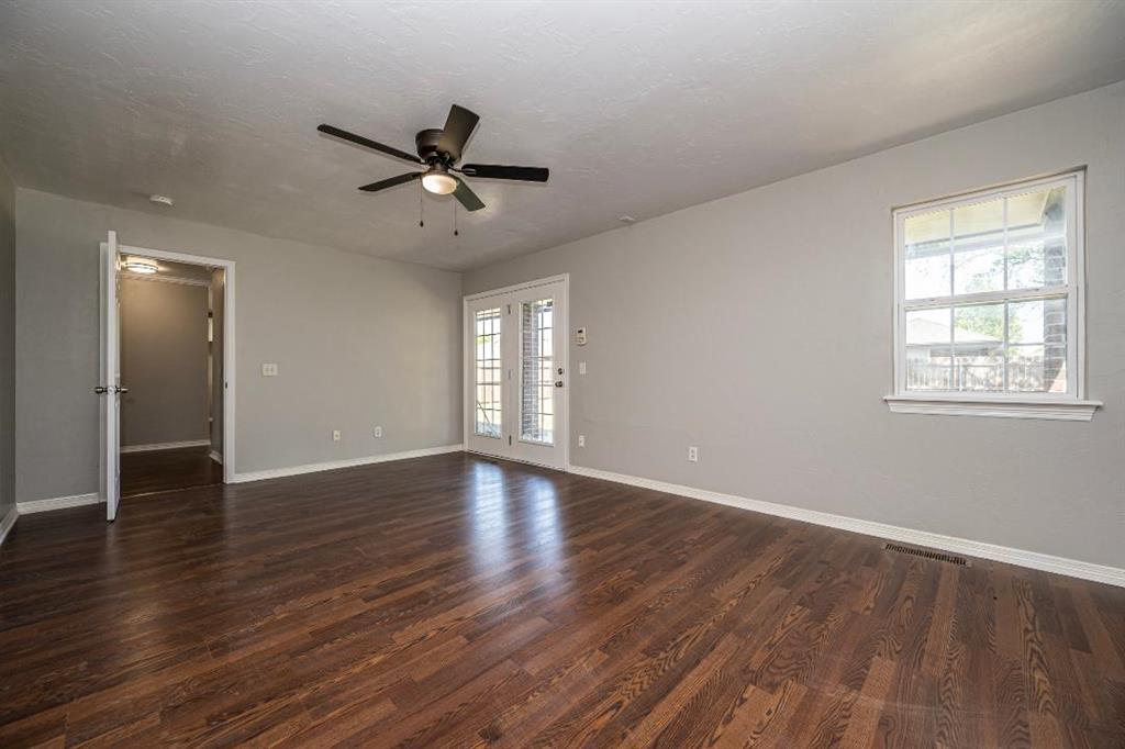 11613 Sw 11th Street Property Photo 14