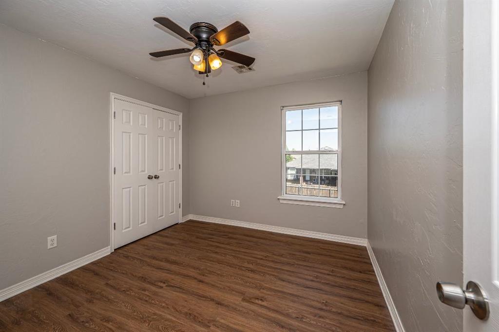 11613 Sw 11th Street Property Photo 24