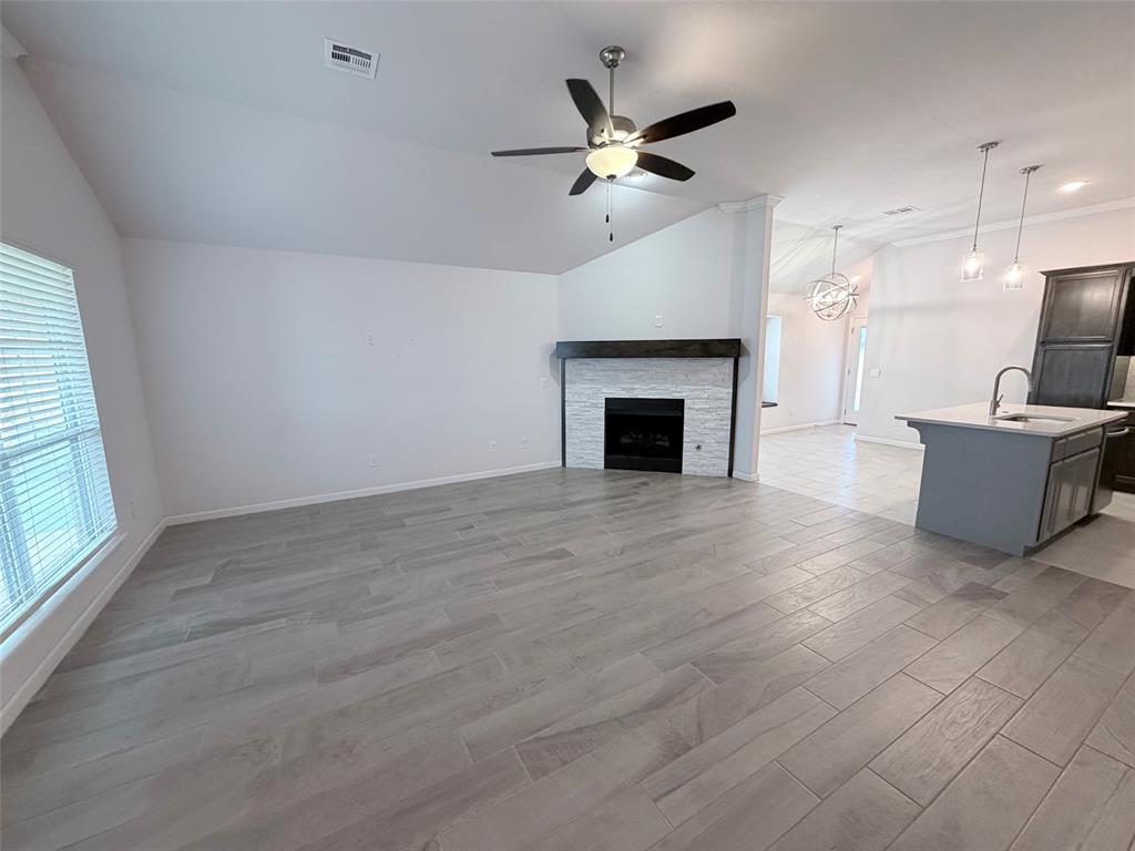 18137 Autumn Grove Drive Property Photo 4