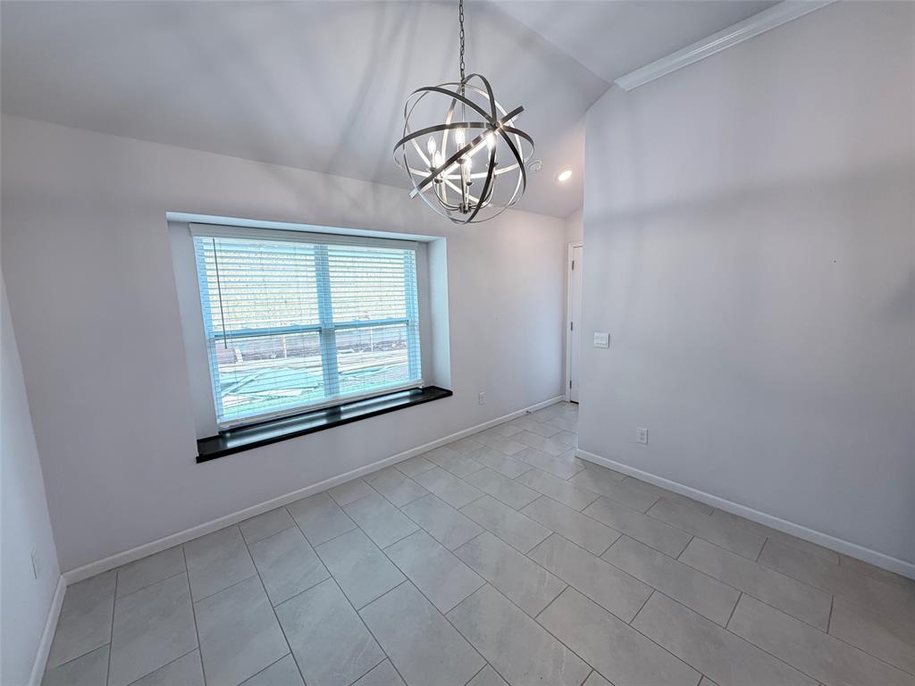 18137 Autumn Grove Drive Property Photo 9