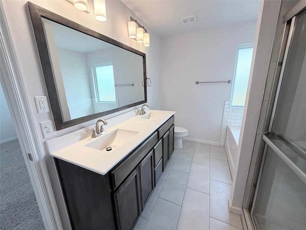 18137 Autumn Grove Drive Property Photo 12